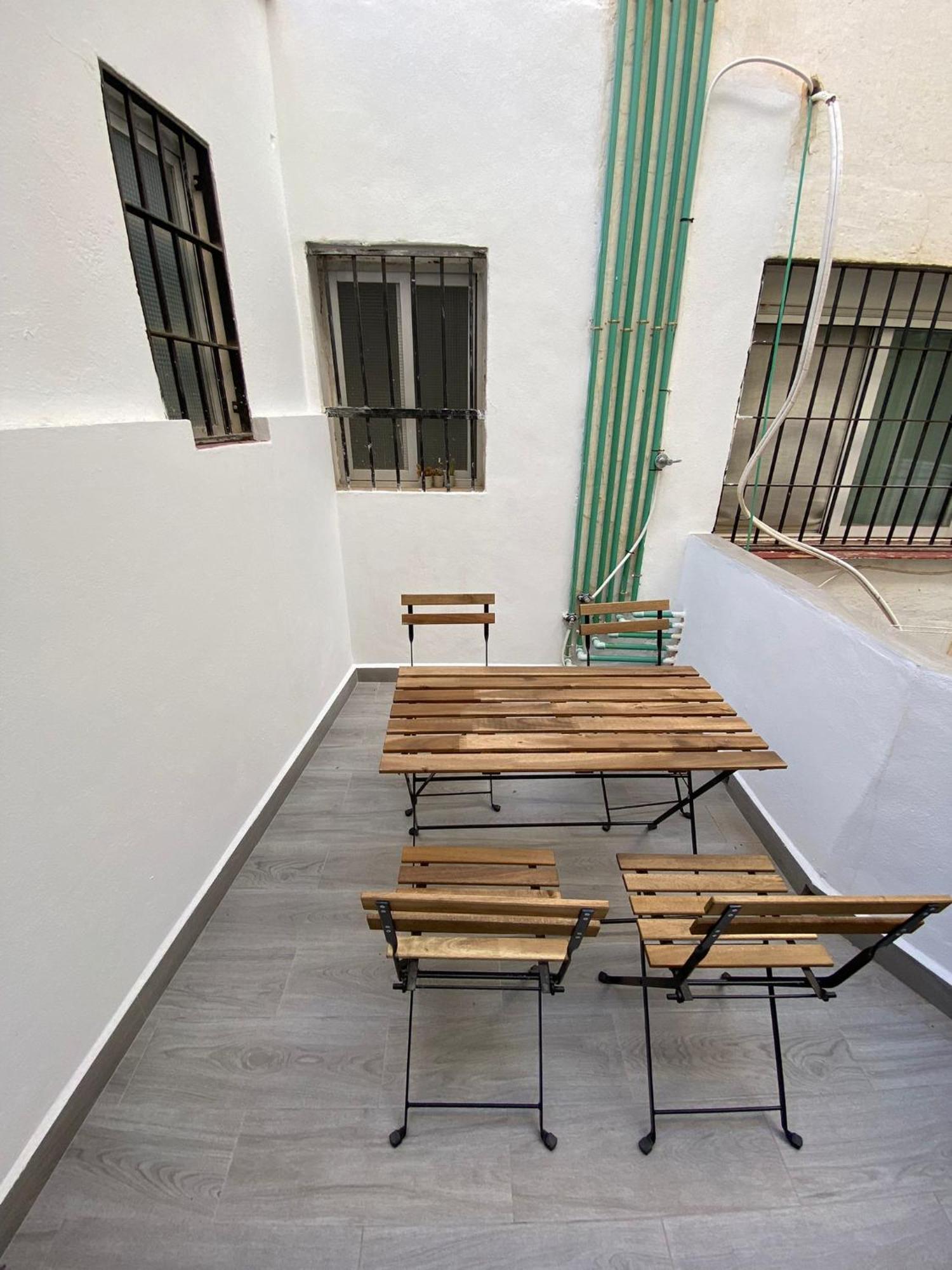 3 Con Terraza Junto A Monte Victoria