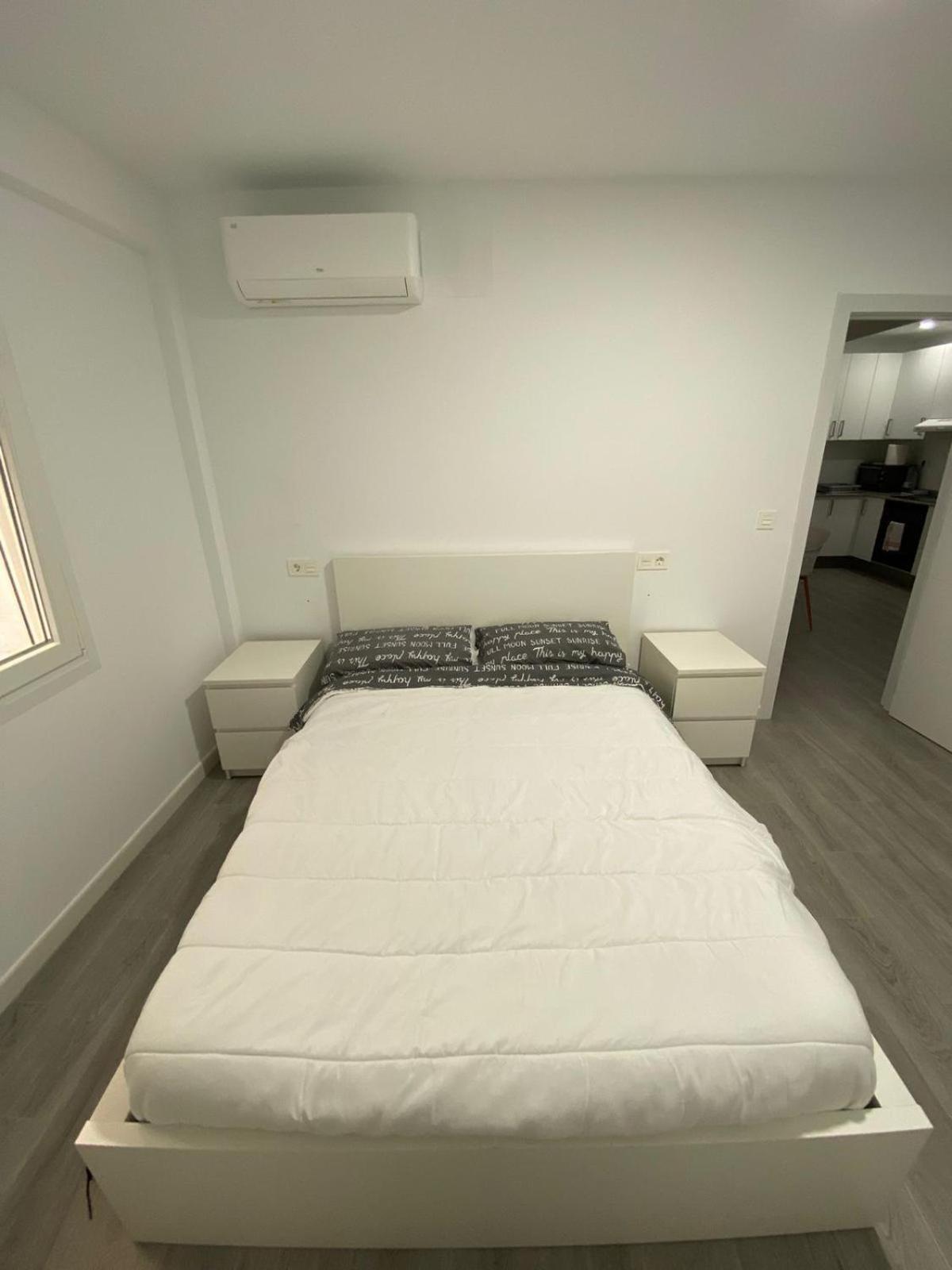 3 Con Terraza Junto A Monte Victoria