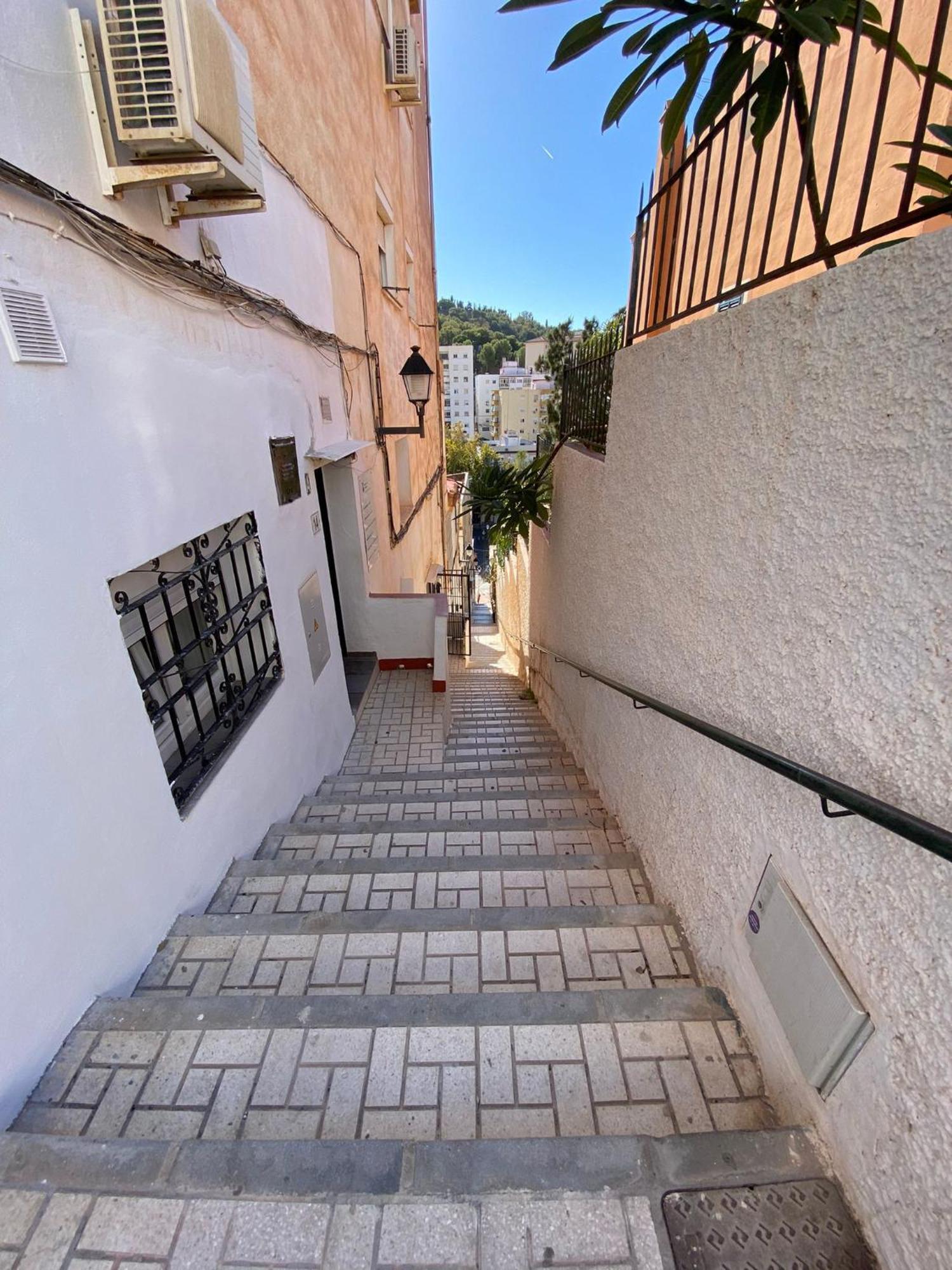 Apartamento 3 Con Terraza Junto A Monte Victoria Málaga
